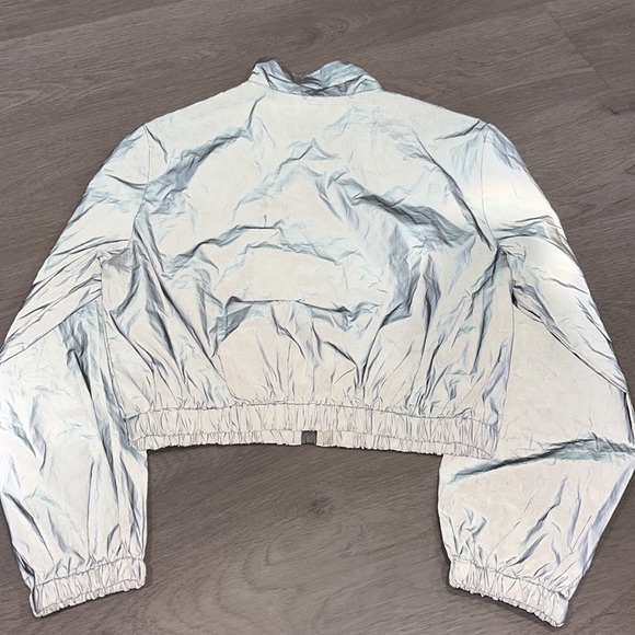 Reflective jacket/wind breaker by the tic toc brand. Very good condition - Picture 4 of 5